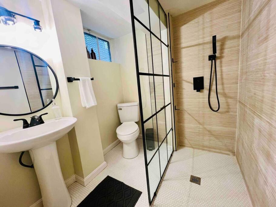 Dc'S Best Location 4 Bed With Parking Walk To Metro And Nightlife Bethesda Row Chevy Chase Kültér fotó