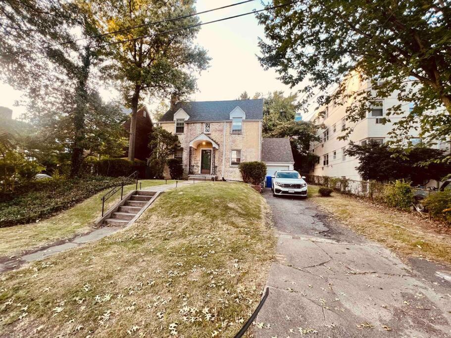 Dc'S Best Location 4 Bed With Parking Walk To Metro And Nightlife Bethesda Row Chevy Chase Kültér fotó